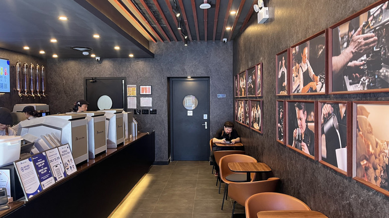 定义咖啡空间美学 | 众京家具：中国头部咖啡品牌的首选桌椅供应商